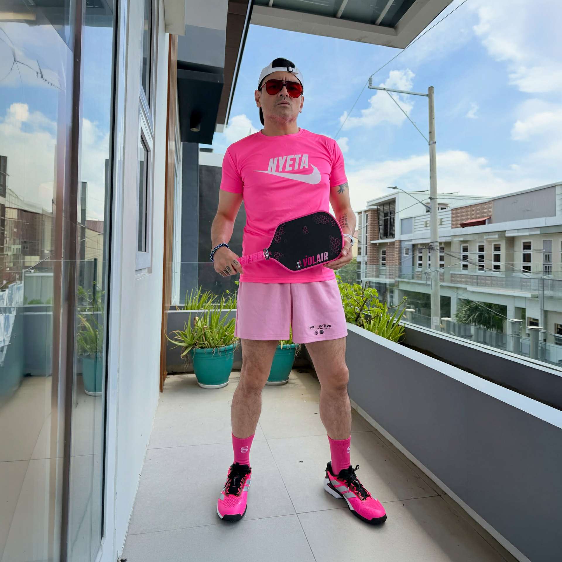 ERIC_NEON PINK